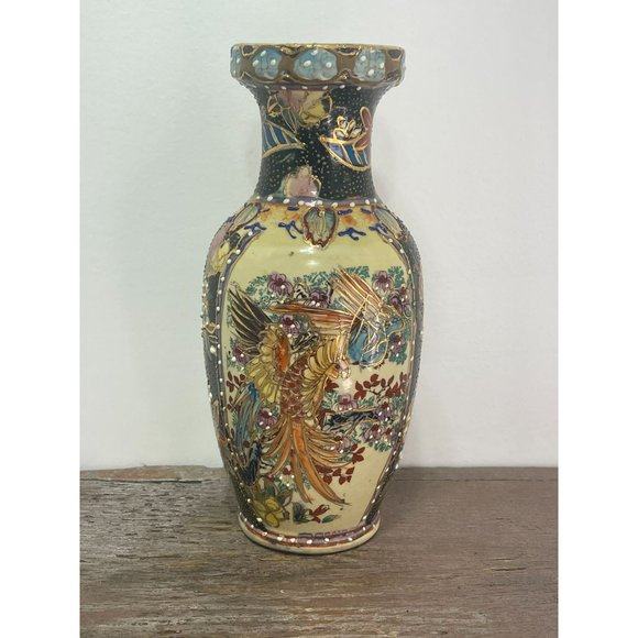 Vintage Japanese Satsuma Style Porcelain Vase 8 Inch Gold Embellishment moriage
